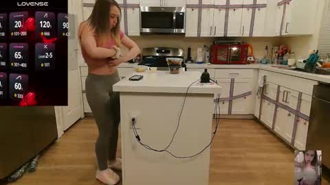 Snapshot of blondiebubblebooty chatting on March 2, 2026, 7:15 am Bubbles online show from March 2, 2026, 7:15 am