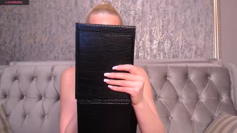 Helen online show from February 27, 2026, 10:32 pm
