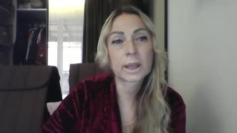 Iren online show from October 25, 2025, 12:23 pm