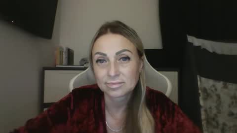 Iren online show from November 7, 2025, 5:35 pm