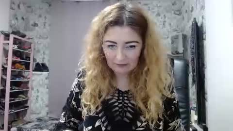 Snapshot of blondmilfs chatting on January 9, 2025, 9:05 pm BlondMILfs online show from January 9, 2025, 9:05 pm