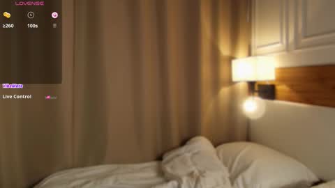 Snapshot of blondoll chatting on April 1, 2026, 1:17 am blondoll online show from April 1, 2026, 1:17 am