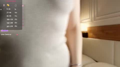 Snapshot of blondoll chatting on April 8, 2026, 1:27 am blondoll online show from April 8, 2026, 1:27 am