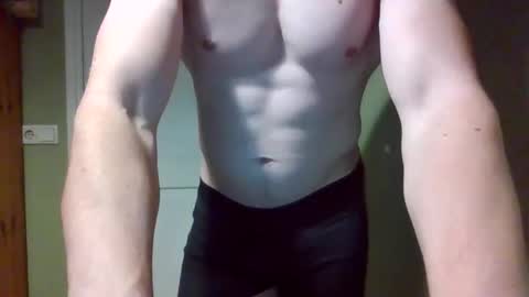 Snapshot of blondsubnl chatting on November 24, 2025, 5:45 pm BlondSubNL online show from November 24, 2025, 5:45 pm