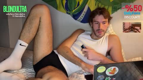 Snapshot of blondultra chatting on January 8, 2026, 6:54 pm blondultra online show from January 8, 2026, 6:54 pm