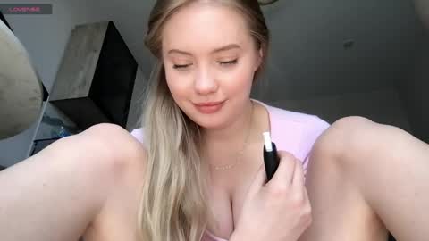 Blondy bunny online show from May 27, 2026, 2:08 am