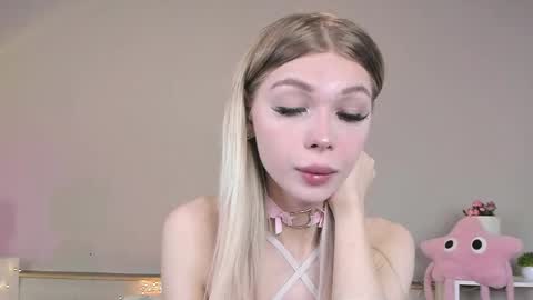 blondy_fina online show from March 24, 2026, 4:28 am