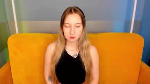 Snapshot of blondyjolly chatting on March 3, 2026, 1:23 am blondyjolly online show from March 3, 2026, 1:23 am