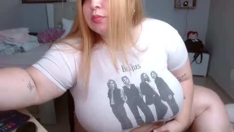 Snapshot of blondyliciousx chatting on December 12, 2024, 10:31 pm katartistic name online show from December 12, 2024, 10:31 pm