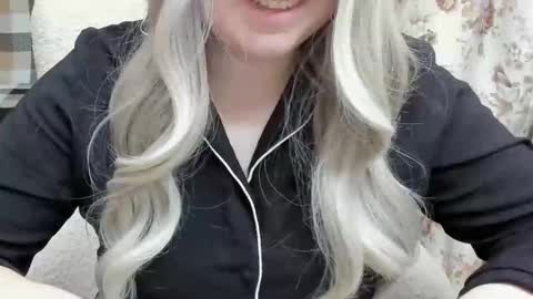 blondymargaret online show from March 8, 2025, 4:17 pm