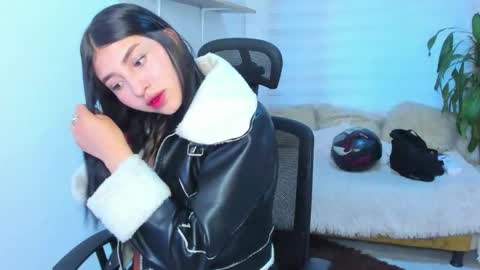 bloom_flower1 online show from December 3, 2025, 11:30 am