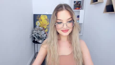 Sophia online show from January 13, 2025, 3:36 pm