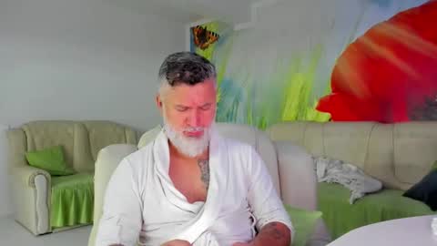 Nico online show from January 6, 2026, 6:44 pm