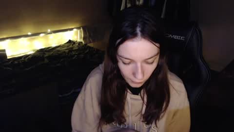 Snapshot of blue__velvet_ chatting on June 16, 2026, 7:16 pm blue__velvet_ online show from June 16, 2026, 7:16 pm