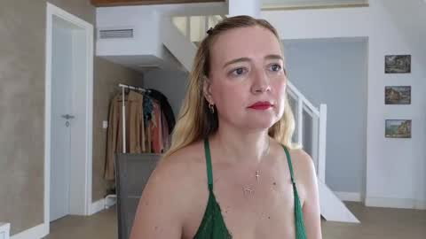 Snapshot of blue_angel_sweet chatting on September 15, 2025, 4:34 am blue_angel_sweet online show from September 15, 2025, 4:34 am