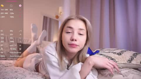 Snapshot of blue_bow chatting on February 12, 2026, 5:57 am Adeline online show from February 12, 2026, 5:57 am