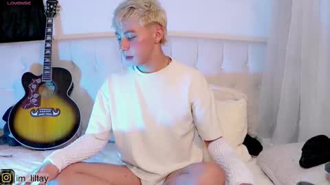 TAY   online show from February 18, 2025, 4:48 am