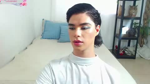 Snapshot of blue_cutestar chatting on July 15, 2026, 10:04 pm model independent online show from July 15, 2026, 10:04 pm