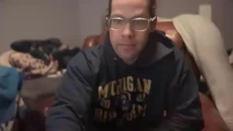 blue_eyed_boy2 online show from October 19, 2025, 6:19 pm