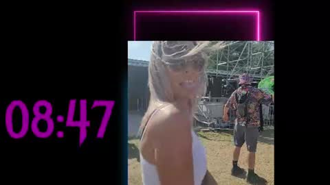 Snapshot of blue_eyed_foxxxxy chatting on August 2, 2026, 3:38 am blue-eyed-foxxxxy online show from August 2, 2026, 3:38 am