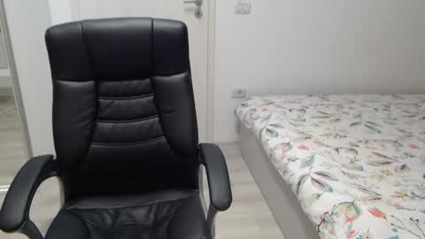 Juliet online show from November 3, 2025, 5:14 pm