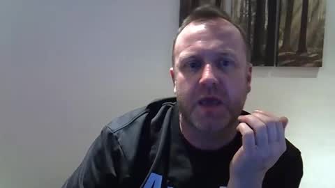 blue_eyes_paul online show from April 8, 2026, 2:11 am
