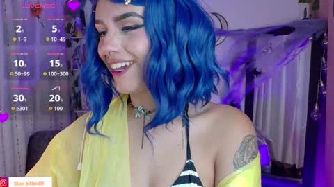 Snapshot of blue_kittenn chatting on October 19, 2025, 4:24 am blue_kittenn online show from October 19, 2025, 4:24 am