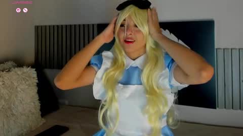 Snapshot of blue_sixx chatting on October 18, 2025, 10:21 pm blue_sixx online show from October 18, 2025, 10:21 pm