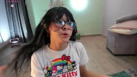 Snapshot of blue_sixx chatting on December 3, 2025, 10:30 pm blue_sixx online show from December 3, 2025, 10:30 pm