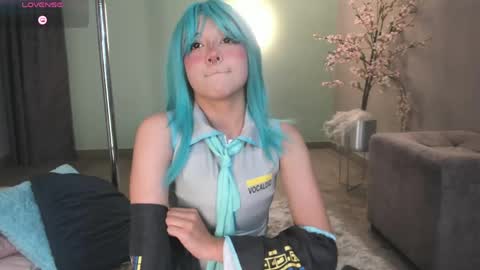 blue_sixx online show from May 27, 2026, 10:18 pm
