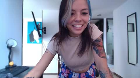 Snapshot of blue_tatuu1 chatting on November 27, 2025, 6:43 pm Alice bleu for friends online show from November 27, 2025, 6:43 pm