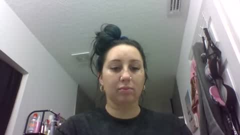 bluebabybunny563 online show from August 9, 2026, 11:42 pm