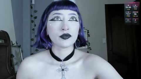 sophie  online show from November 19, 2025, 5:24 pm