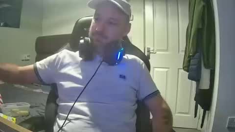 bluebirdflame1 online show from December 30, 2024, 4:31 am