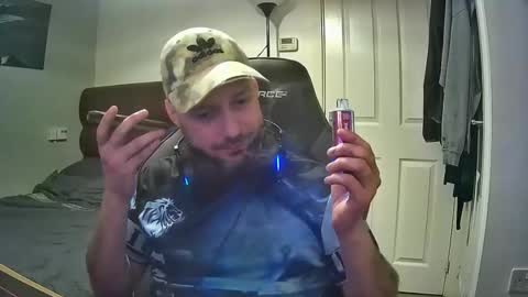 bluebirdflame1 online show from February 18, 2025, 10:47 pm