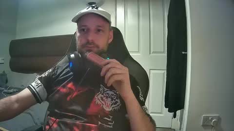 bluebirdflame1 online show from March 7, 2025, 5:40 am