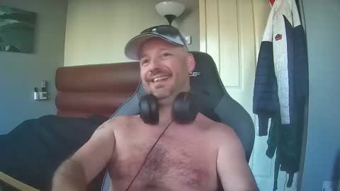 bluebirdflame1 online show from April 23, 2026, 3:14 pm