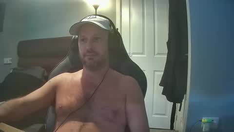 bluebirdflame1 online show from June 5, 2026, 6:52 am