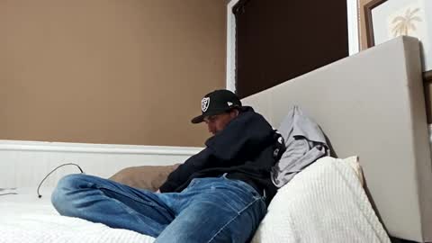 Snapshot of bluecollarfck chatting on December 20, 2024, 1:58 am Dominick Wyte online show from December 20, 2024, 1:58 am