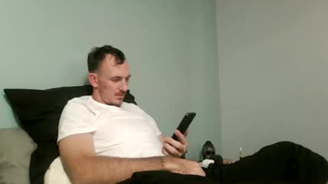 Snapshot of bluecollarfck chatting on November 17, 2025, 8:58 pm Dominick Wyte online show from November 17, 2025, 8:58 pm