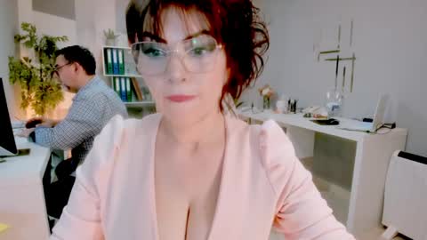 Snapshot of bluediamondsdreams chatting on April 30, 2026, 10:32 am bluediamondsdreams online show from April 30, 2026, 10:32 am