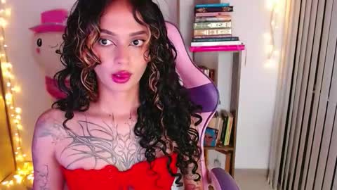 Im Abril .. Nice to meet you  thumb up me please its important  INDEPENDENT MODEL online show from April 23, 2026, 2:02 am