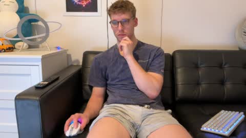 blueeyedtallguy online show from January 12, 2025, 1:42 am