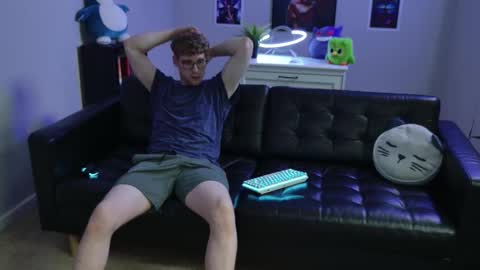 blueeyedtallguy online show from September 14, 2025, 5:56 pm