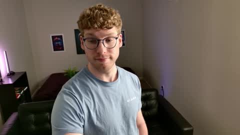 Snapshot of blueeyedtallguy chatting on March 7, 2026, 10:40 pm blueeyedtallguy online show from March 7, 2026, 10:40 pm