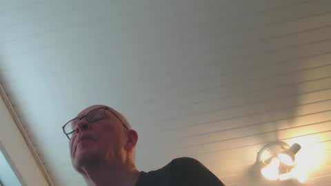 blueeyesn8 online show from January 15, 2025, 9:56 am