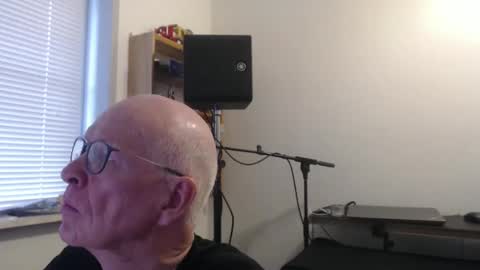 blueeyesn8 online show from October 29, 2025, 8:27 am