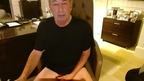 Snapshot of blueisles chatting on February 26, 2026, 12:42 am blueisles online show from February 26, 2026, 12:42 am