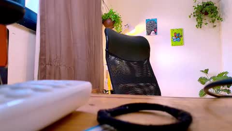 Snapshot of bluemysticlady chatting on February 27, 2026, 1:33 pm FLORAA online show from February 27, 2026, 1:33 pm