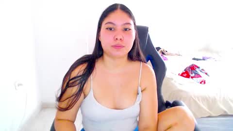 Snapshot of blumbum chatting on November 5, 2025, 8:20 pm Hey guysI am BrendaWelcome my room online show from November 5, 2025, 8:20 pm